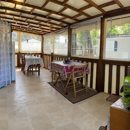 D009 Mobile Home Pour 4 Personnes ラ・トランブラード