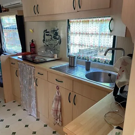 D009 Mobile Home Pour 4 Personnes アパート *
