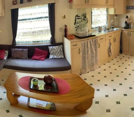 D009 Mobile Home Pour 4 Personnes ラ・トランブラード
